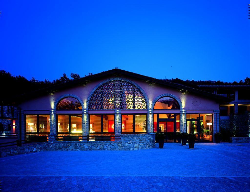 Meridiana Country Hotel Каленцано Экстерьер фото